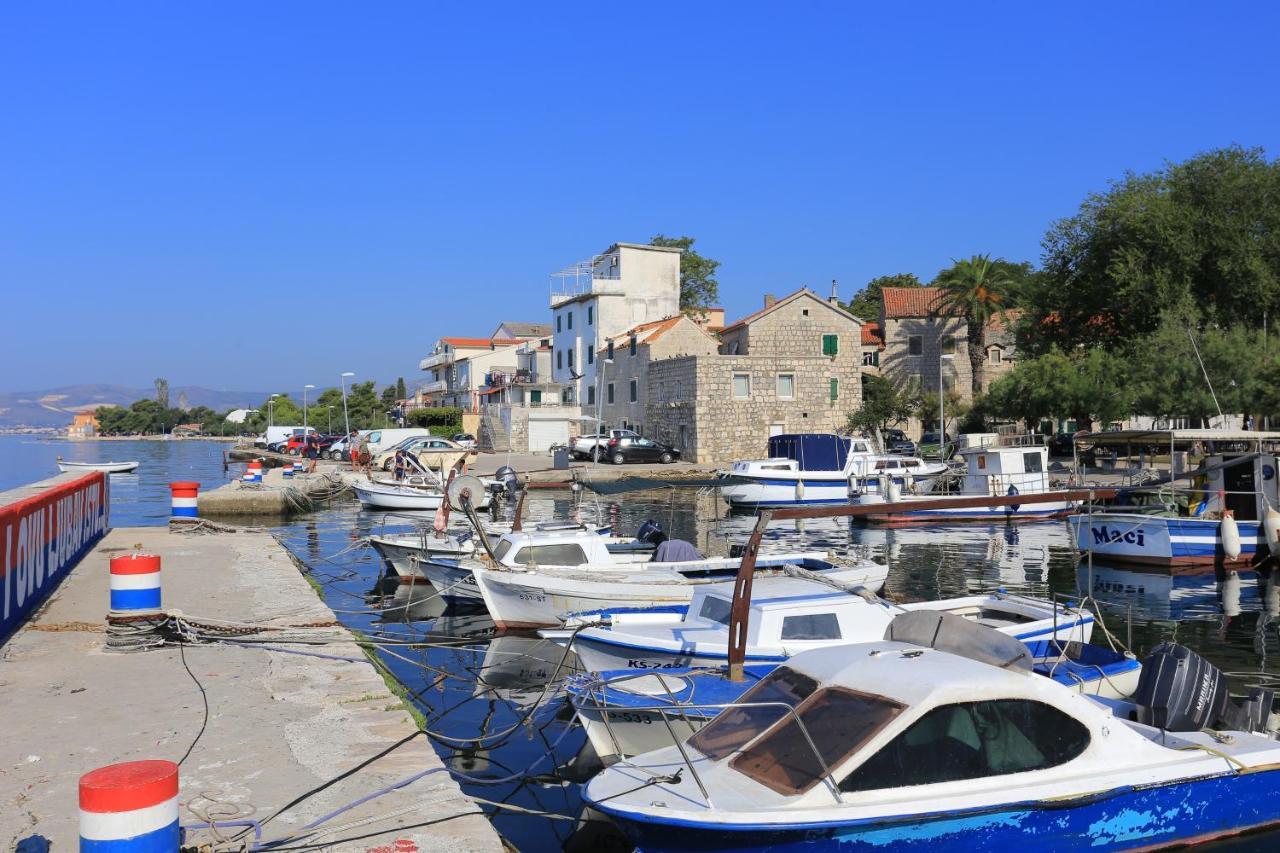 Apartments By The Sea Kastel Kambelovac, Kastela - 8679 Exterior photo